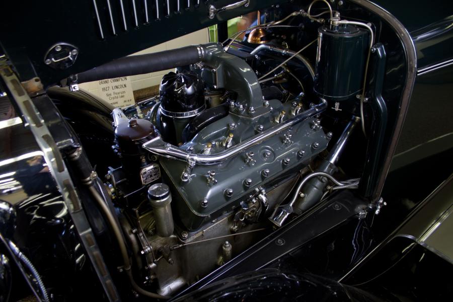  Lincoln Model L Limousine 1927 года  (фото 5 из 24)
